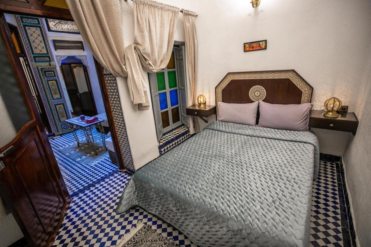 Отель Riad Skilffo Фес Экстерьер фото