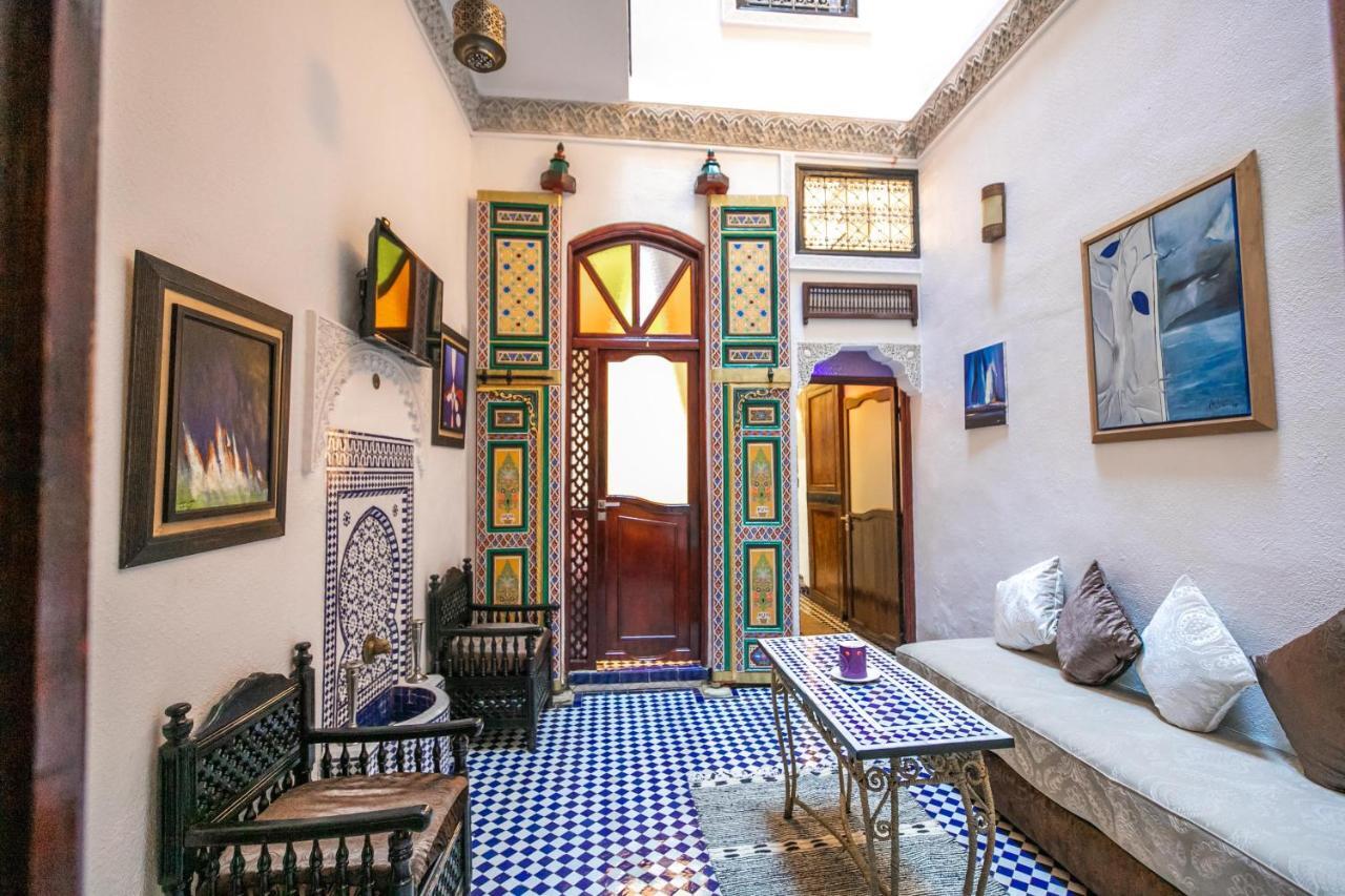 Отель Riad Skilffo Фес Экстерьер фото