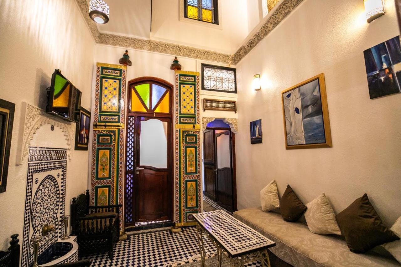 Отель Riad Skilffo Фес Экстерьер фото