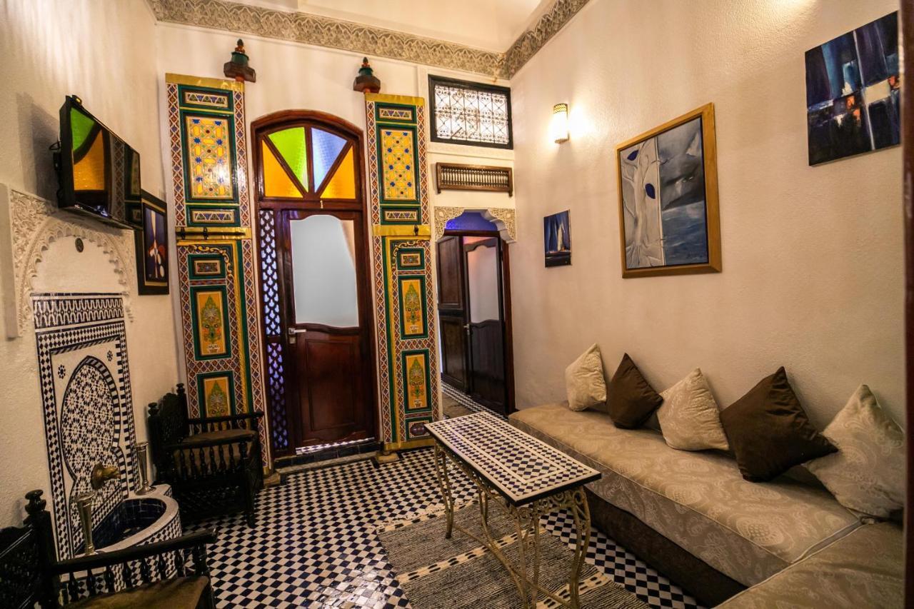 Отель Riad Skilffo Фес Экстерьер фото