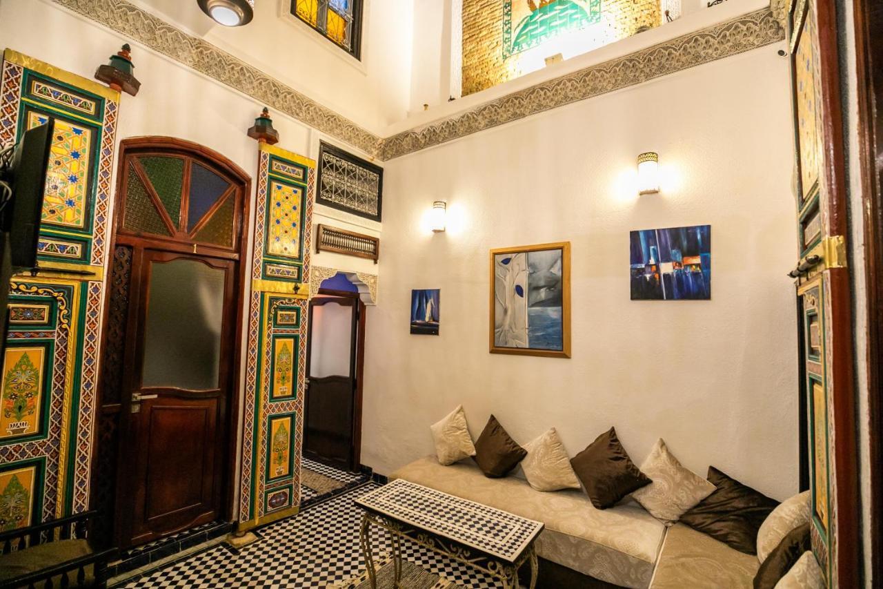 Отель Riad Skilffo Фес Экстерьер фото