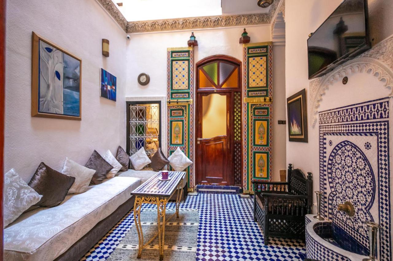 Отель Riad Skilffo Фес Экстерьер фото