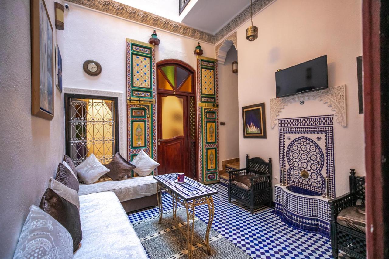 Отель Riad Skilffo Фес Экстерьер фото